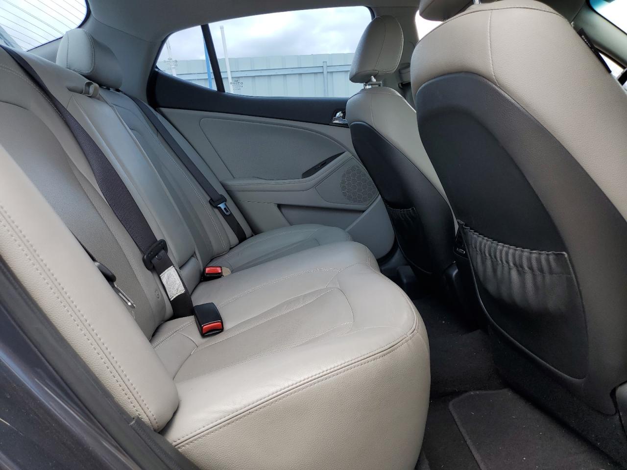 KNAGN4A72B5077748 2011 Kia Optima Ex