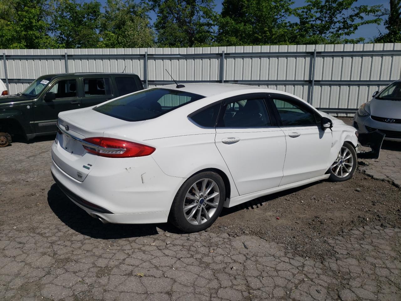 3FA6P0HD5HR176413 2017 Ford Fusion Se