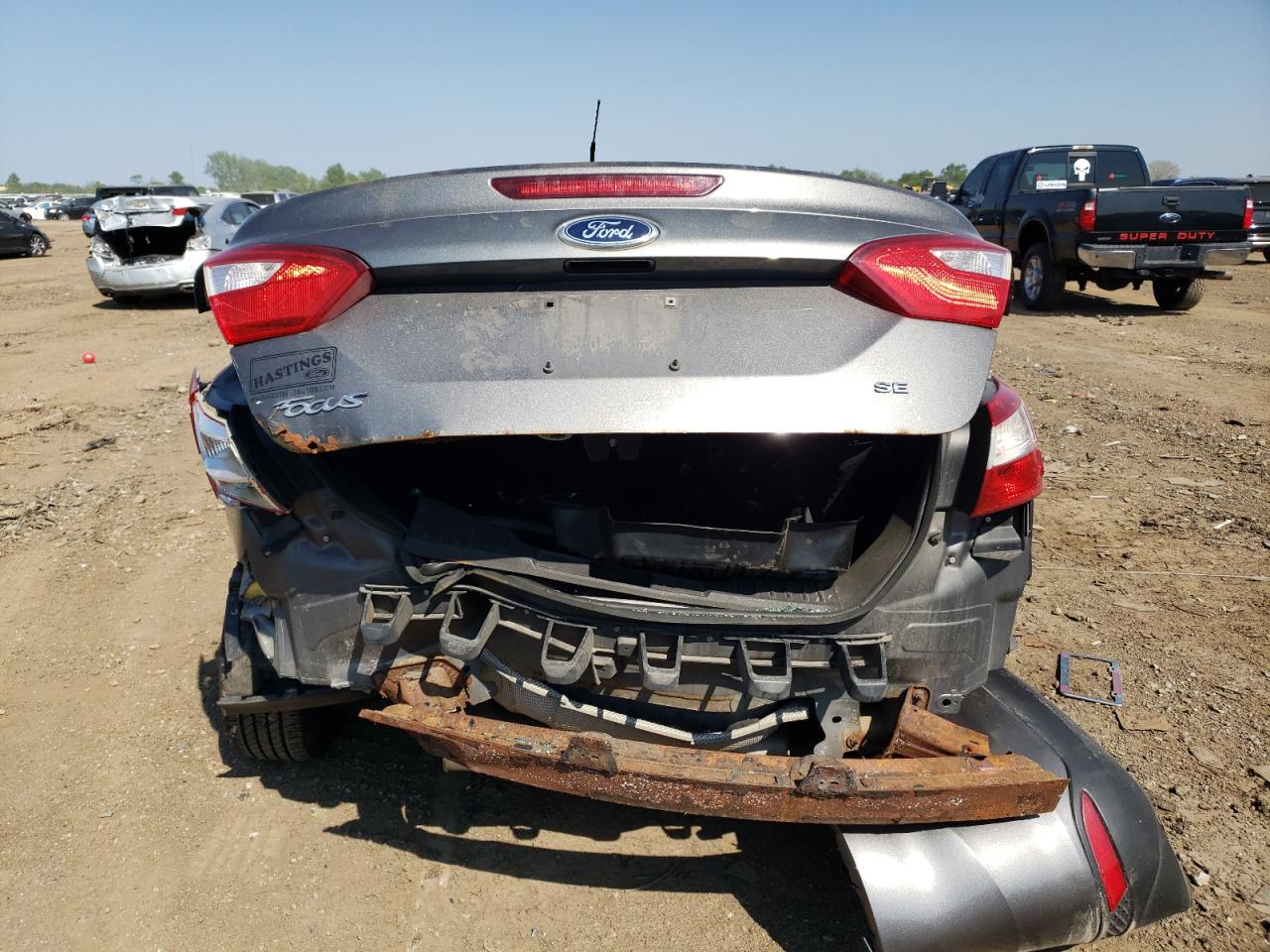 1FAHP3F24CL338244 2012 Ford Focus Se