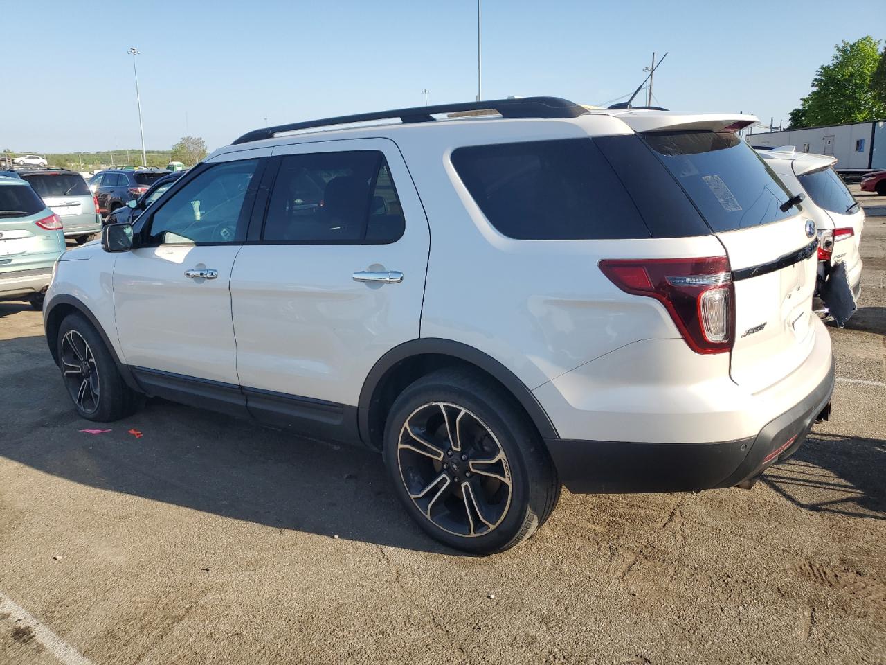 2014 Ford Explorer Sport vin: 1FM5K8GT7EGB72258