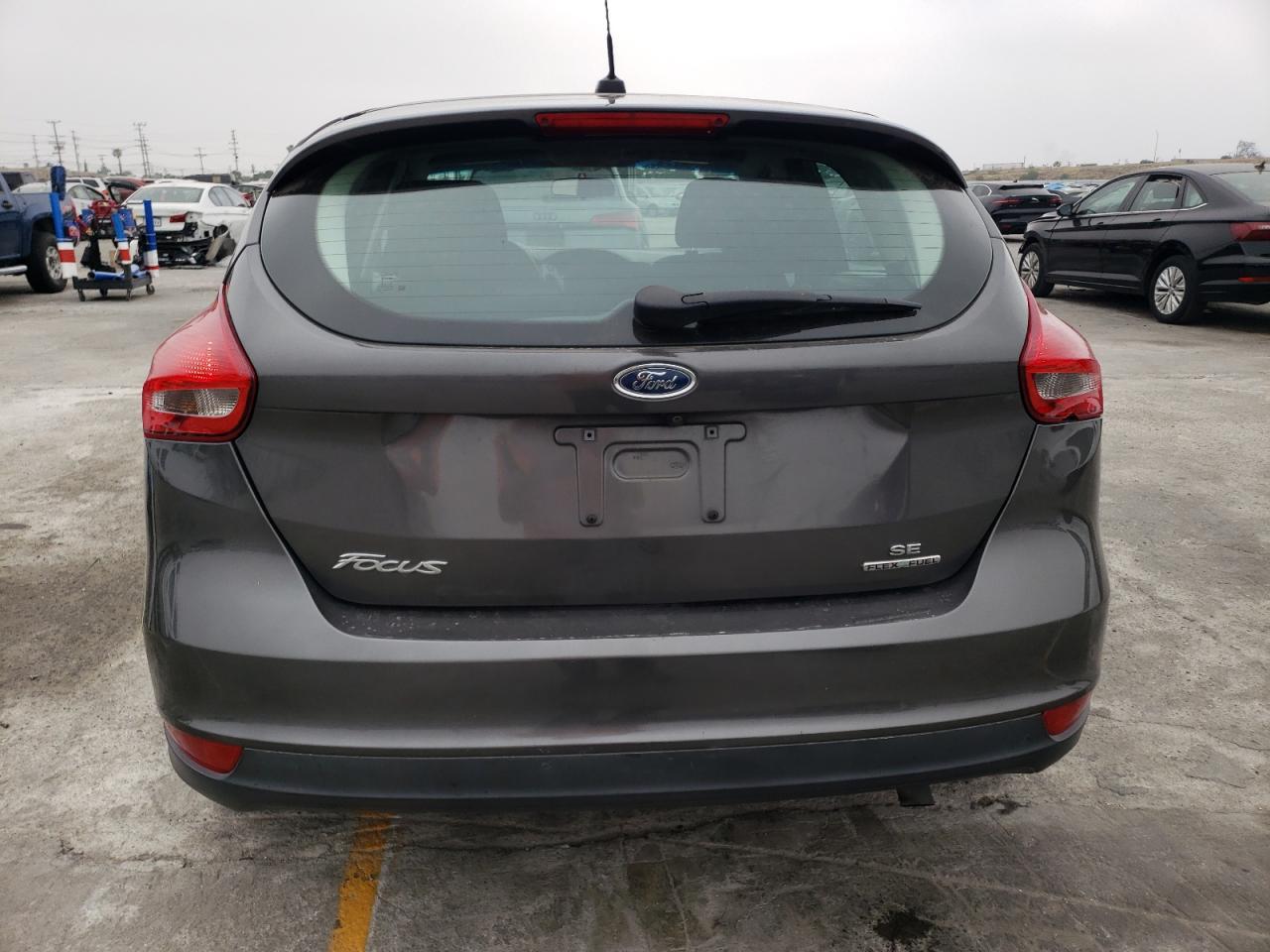 1FADP3K23FL288381 2015 Ford Focus Se