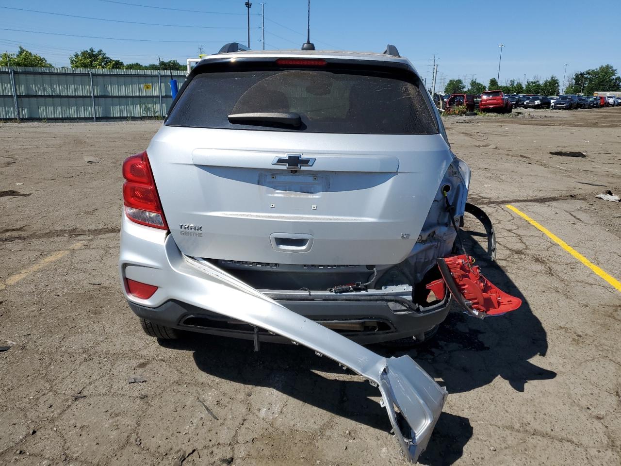 3GNCJLSB1KL387424 2019 Chevrolet Trax 1Lt