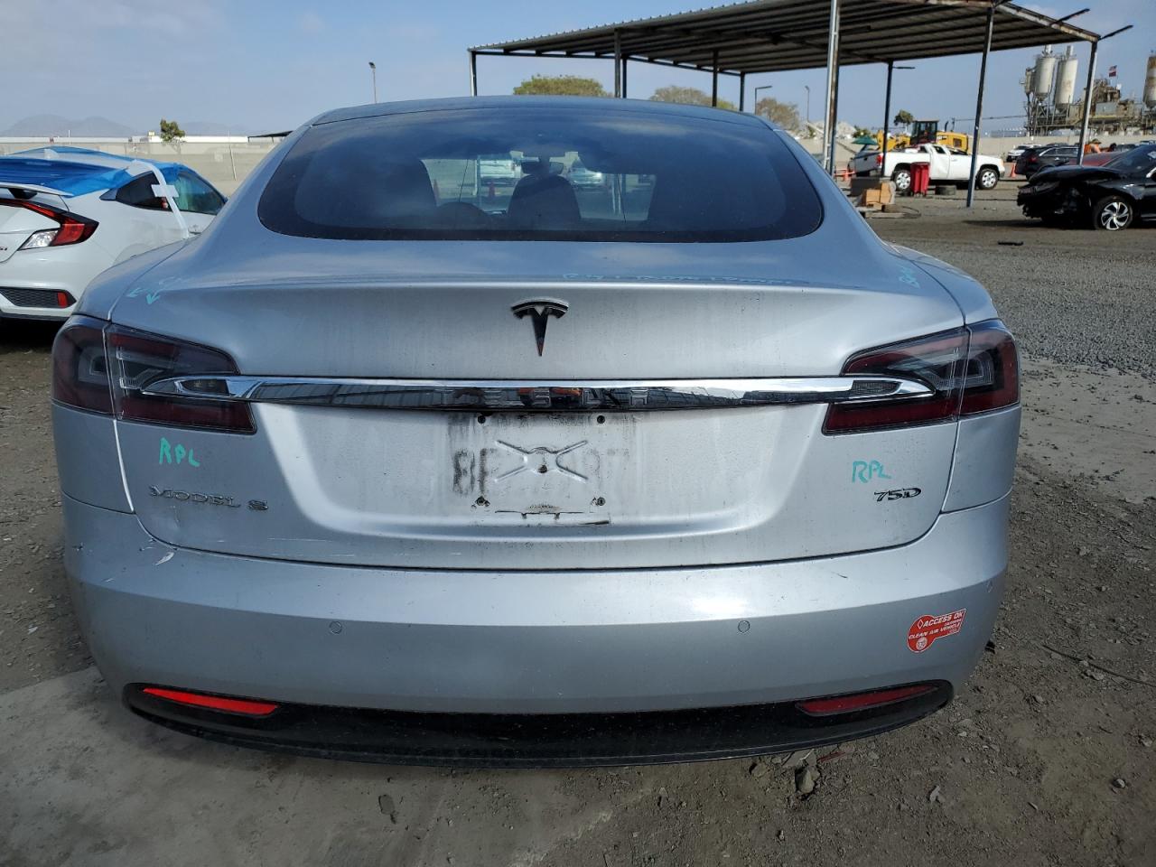 5YJSA1E24JF265478 2018 Tesla Model S