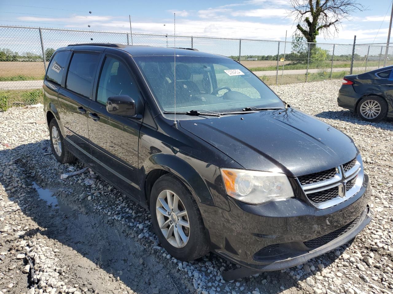 2C4RDGCG7DR807611 2013 Dodge Grand Caravan Sxt