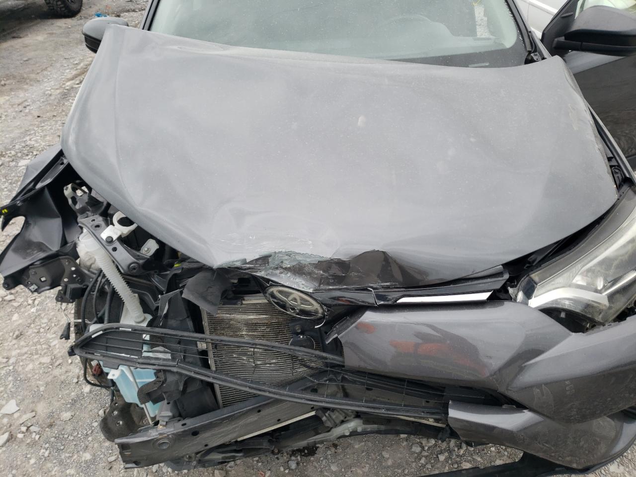 JTMBFREV1HJ132562 2017 Toyota Rav4 Le