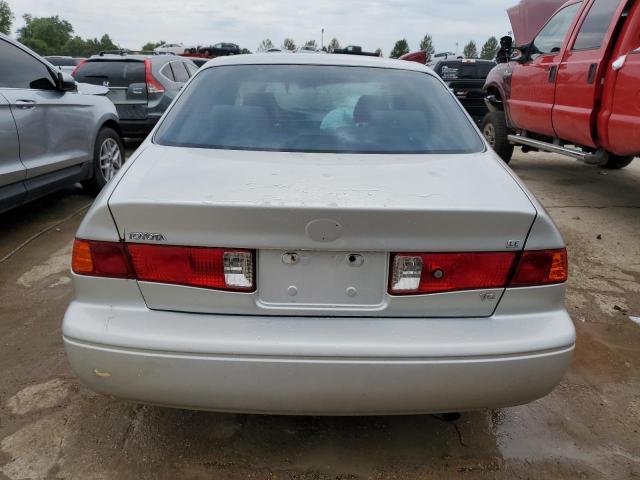 2000 Toyota Camry Le VIN: 4T1BF22K8YU108710 Lot: 57217604