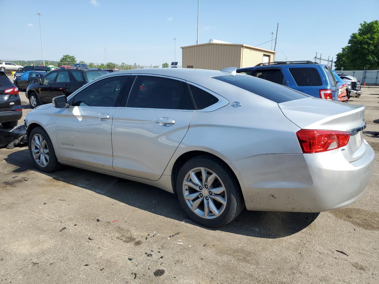 2G1105S37J9126641 2018 Chevrolet Impala Lt