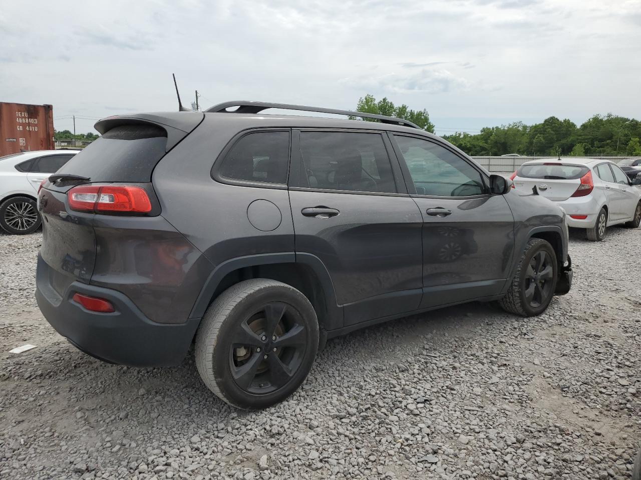 2018 Jeep Cherokee Latitude vin: 1C4PJLCB8JD518426