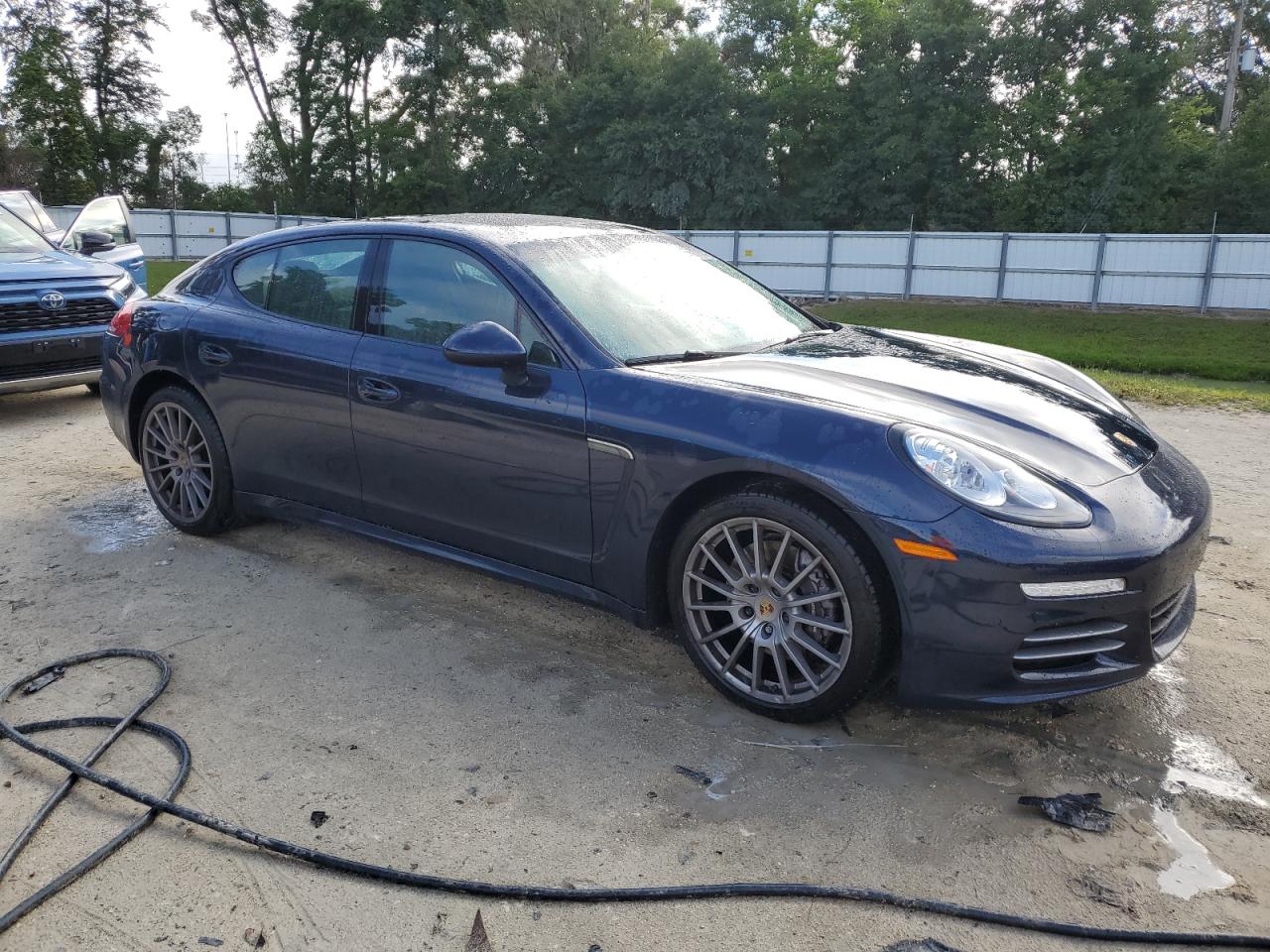 WP0AA2A71FL004302 2015 Porsche Panamera 2