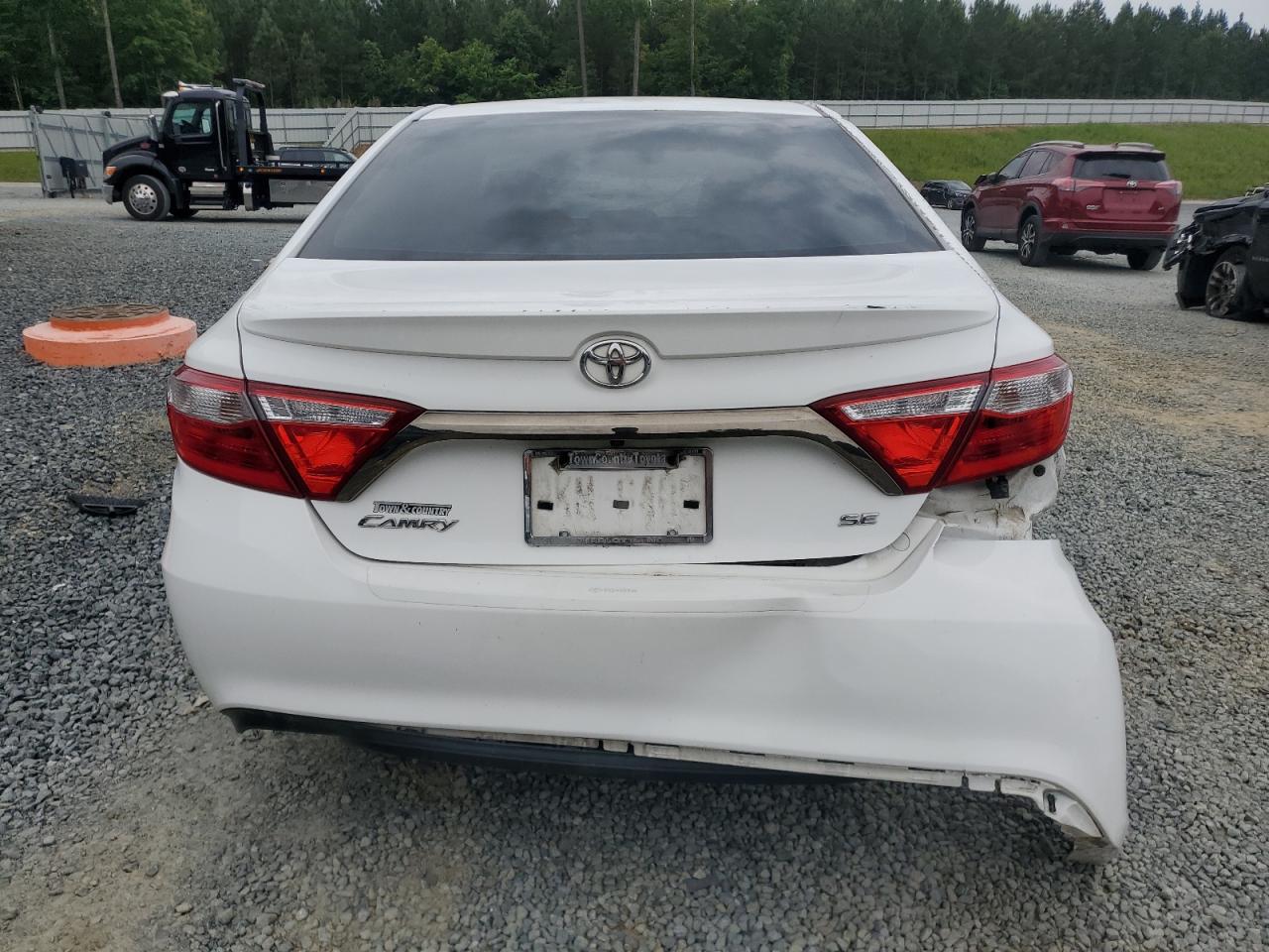 4T1BF1FK2FU108963 2015 Toyota Camry Le