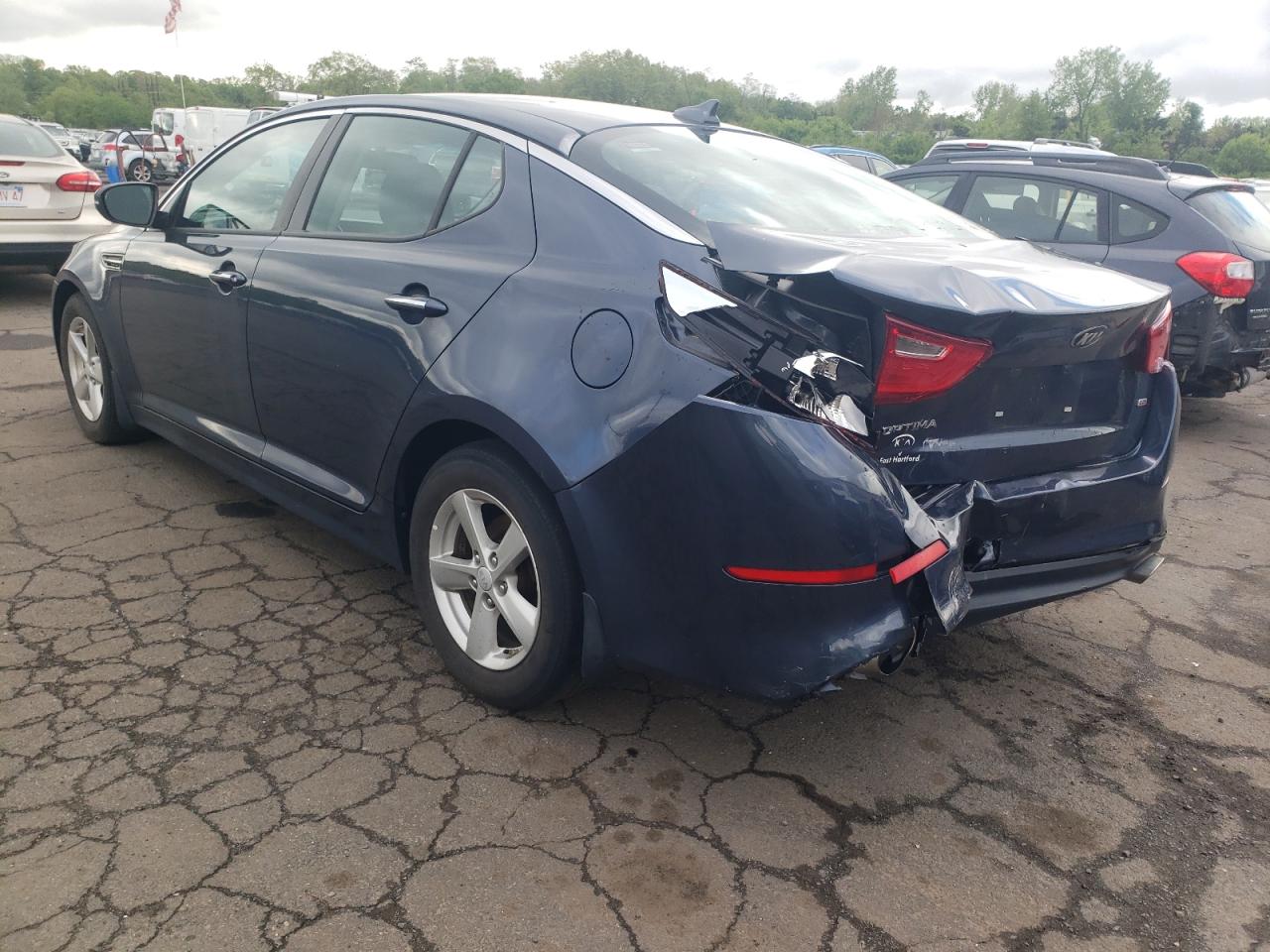 2015 Kia Optima Lx vin: 5XXGM4A70FG470557