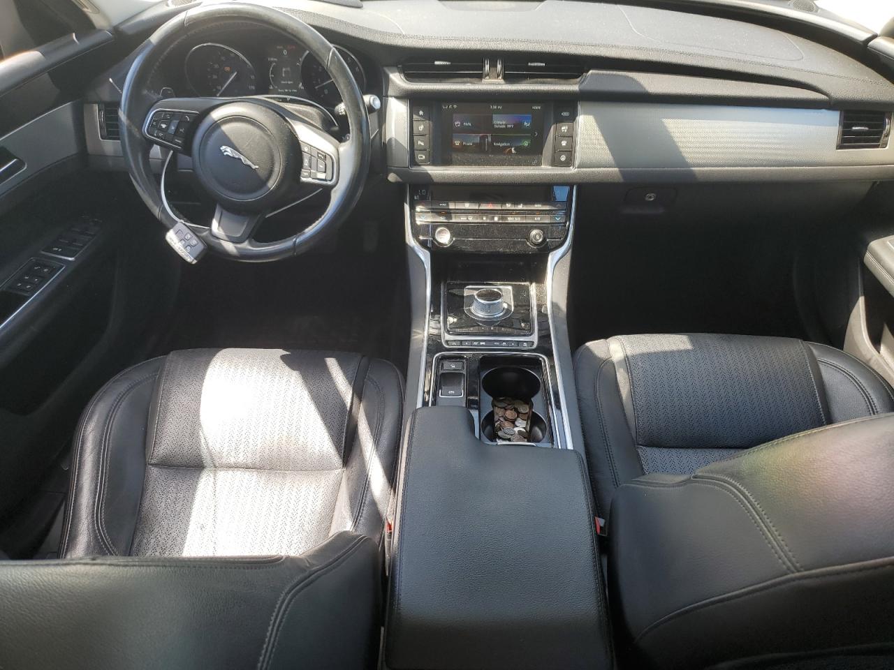 SAJBE4BV6GCY19261 2016 Jaguar Xf Prestige