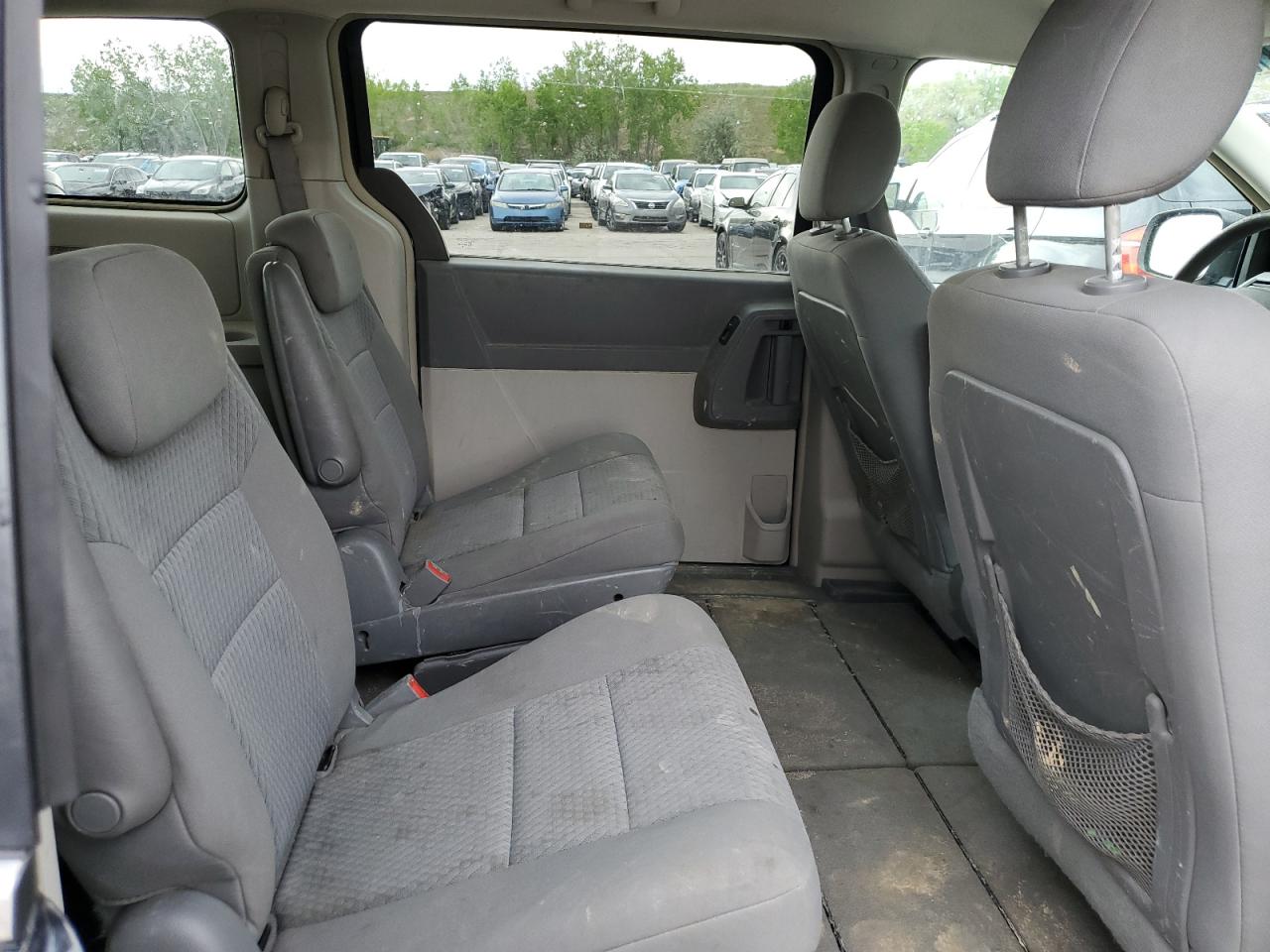 2A8HR44E89R571849 2009 Chrysler Town & Country Lx