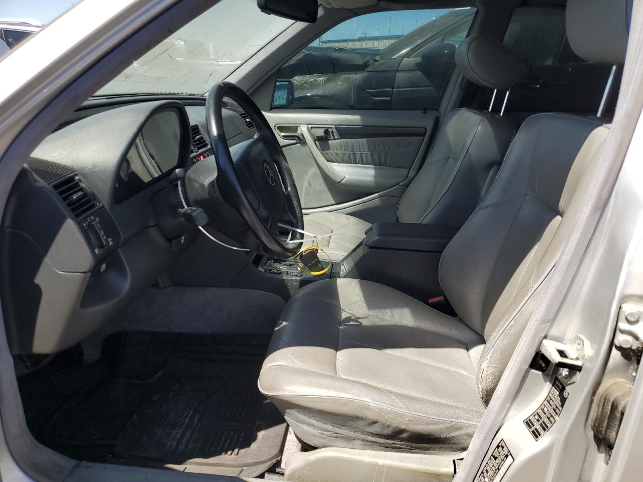 WDBHA29G7XA724119 1999 Mercedes-Benz C 280