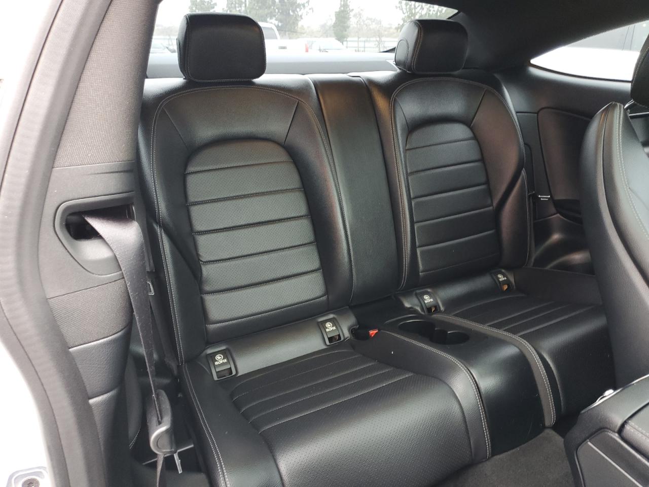WDDWJ8DB3KF826865 2019 Mercedes-Benz C 300