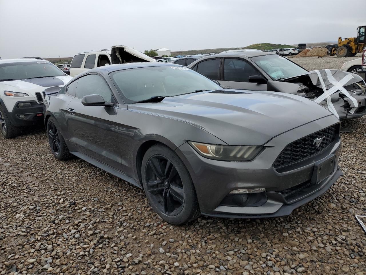 1FA6P8TH4F5303340 2015 Ford Mustang