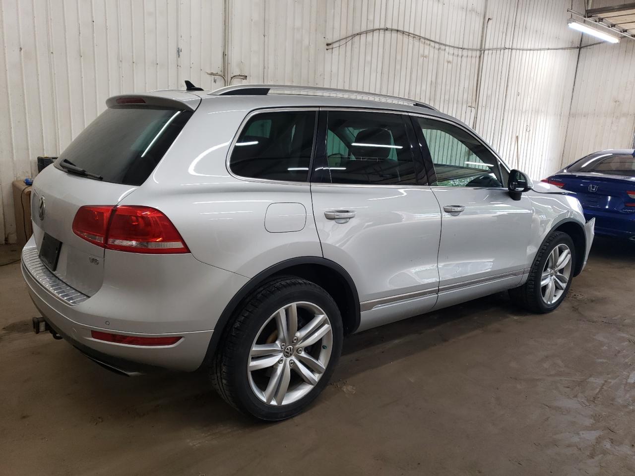 WVGFF9BP5CD002312 2012 Volkswagen Touareg V6