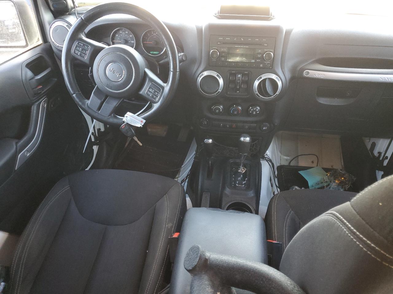 1C4BJWEG9GL227288 2016 Jeep Wrangler Unlimited Sahara