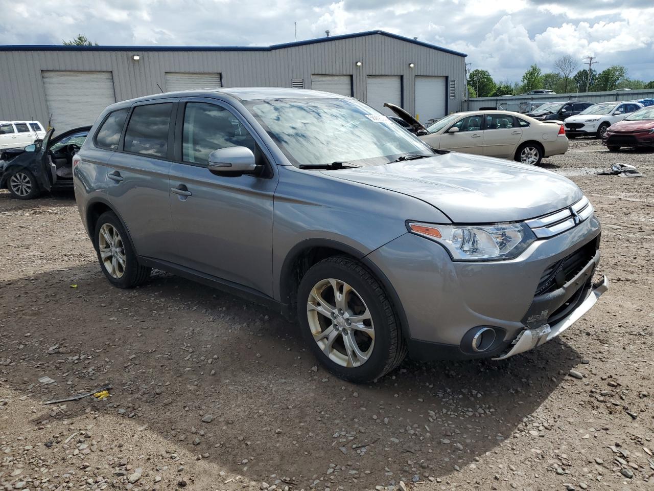 JA4AZ3A31FZ004223 2015 Mitsubishi Outlander Se