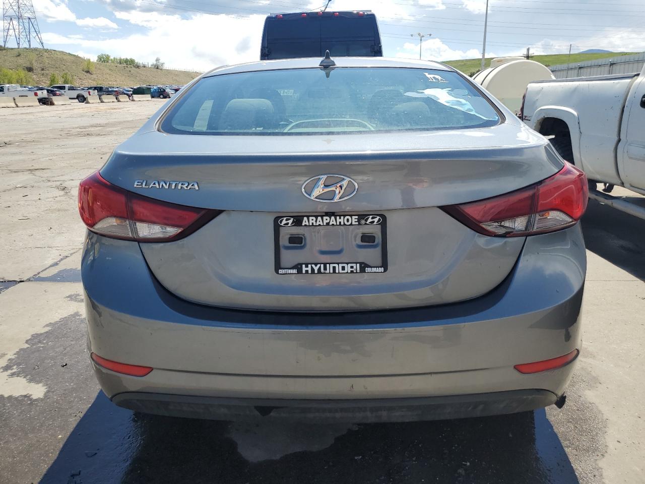 KMHDH4AE8GU571844 2016 Hyundai Elantra Se