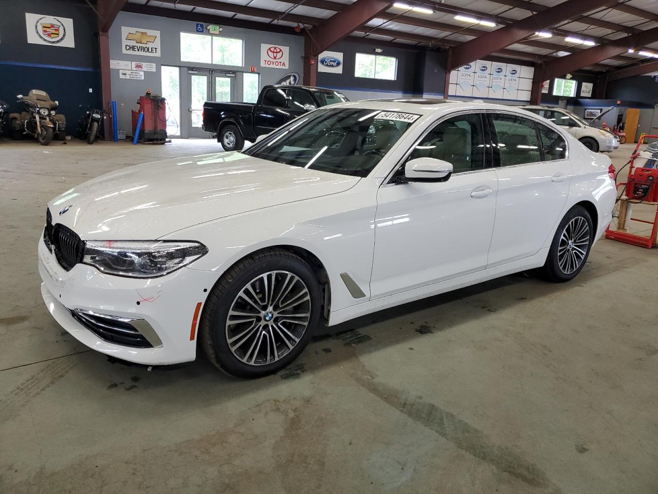 WBAJE7C58KWD55262 2019 BMW 540 Xi