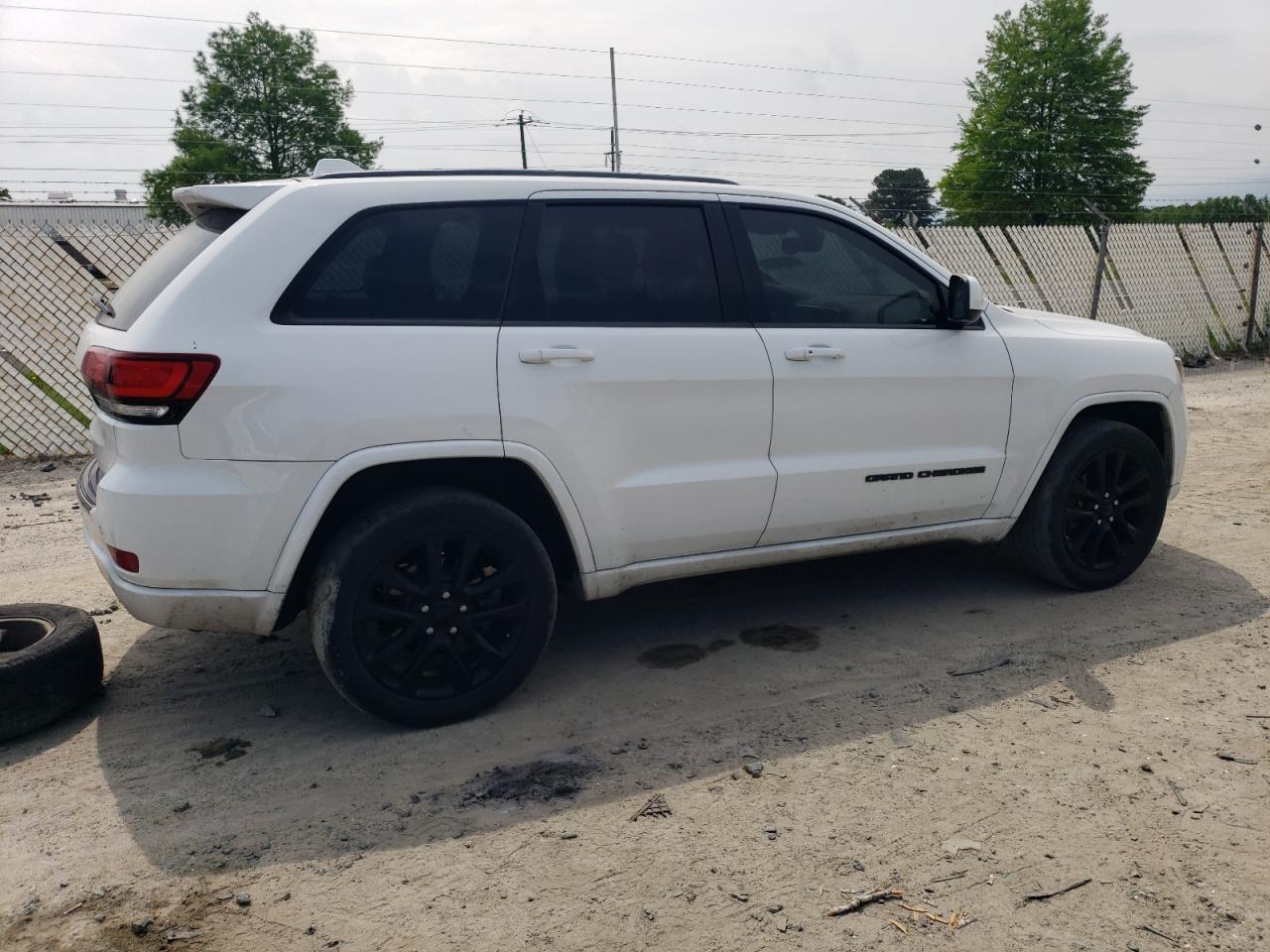 1C4RJFAG6JC170348 2018 Jeep Grand Cherokee Laredo