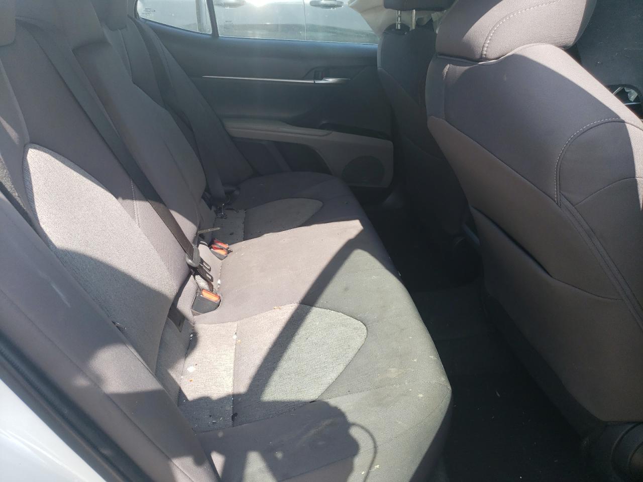 4T1C11AK6NU641195 2022 Toyota Camry Le