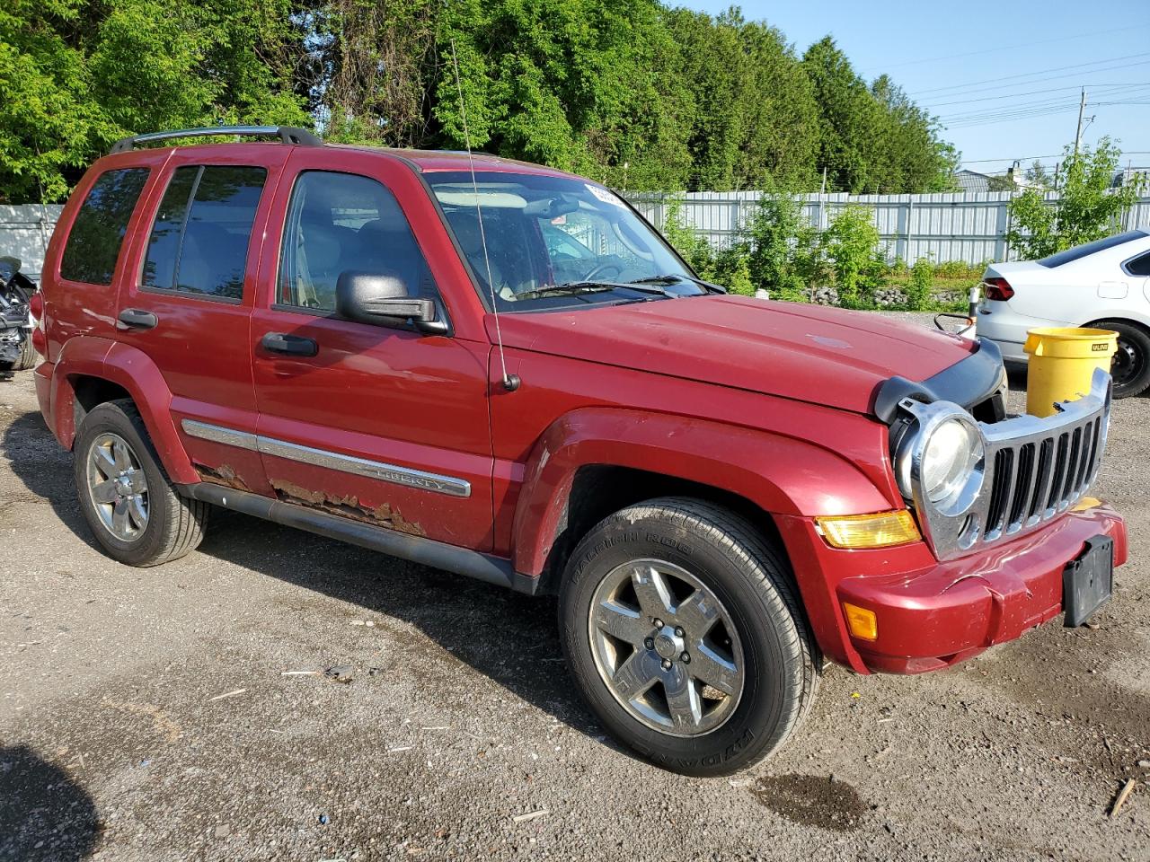 1J4GL58K25W656563 2005 Jeep Liberty Limited