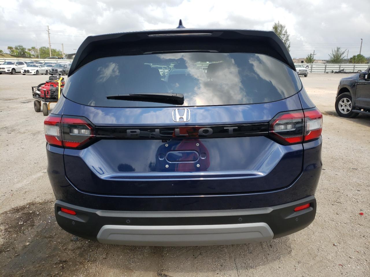 5FNYG2H48PB012958 2023 Honda Pilot Exl