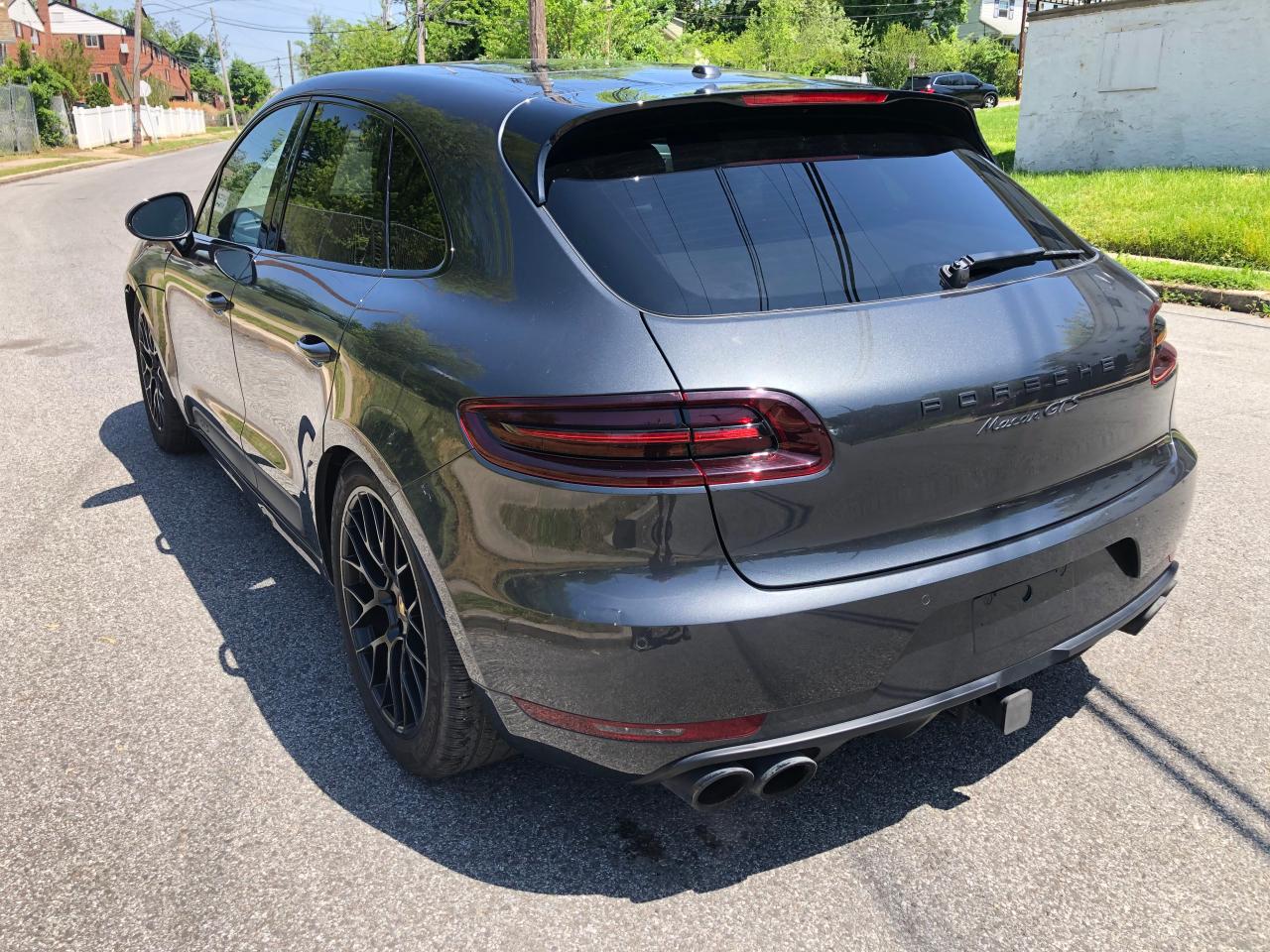 WP1AG2A59JLB60785 2018 Porsche Macan Gts