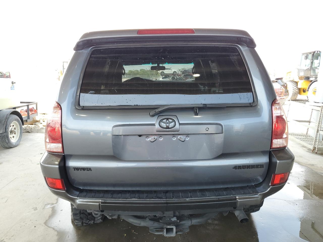 JTEBT14R640038705 2004 Toyota 4Runner Sr5