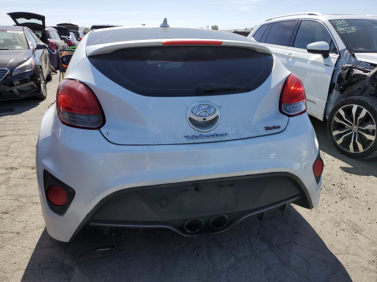 KMHTC6AE1FU231956 2015 Hyundai Veloster Turbo