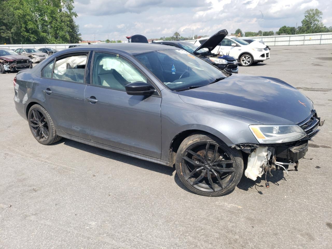 3VWD17AJ4FM345274 2015 Volkswagen Jetta Se