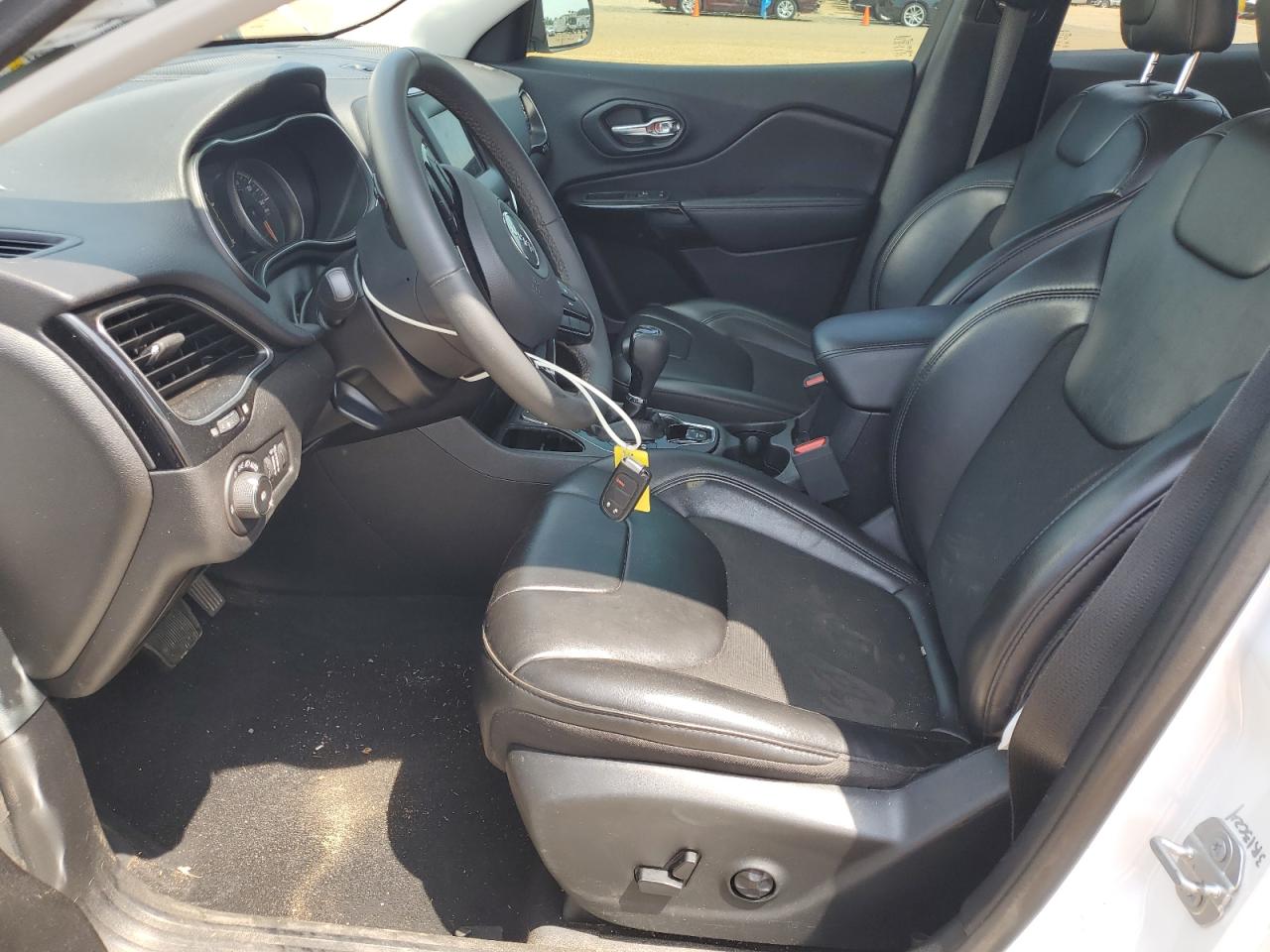 1C4PJLLB2LD565146 2020 Jeep Cherokee Latitude Plus