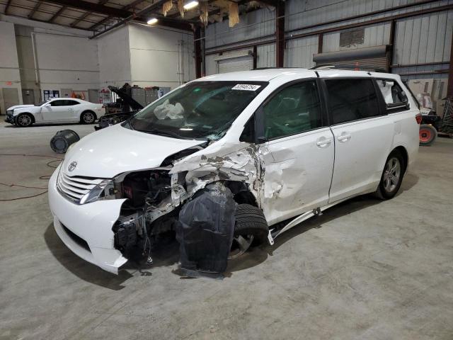 Lot #2535945794 2015 TOYOTA SIENNA LE salvage car