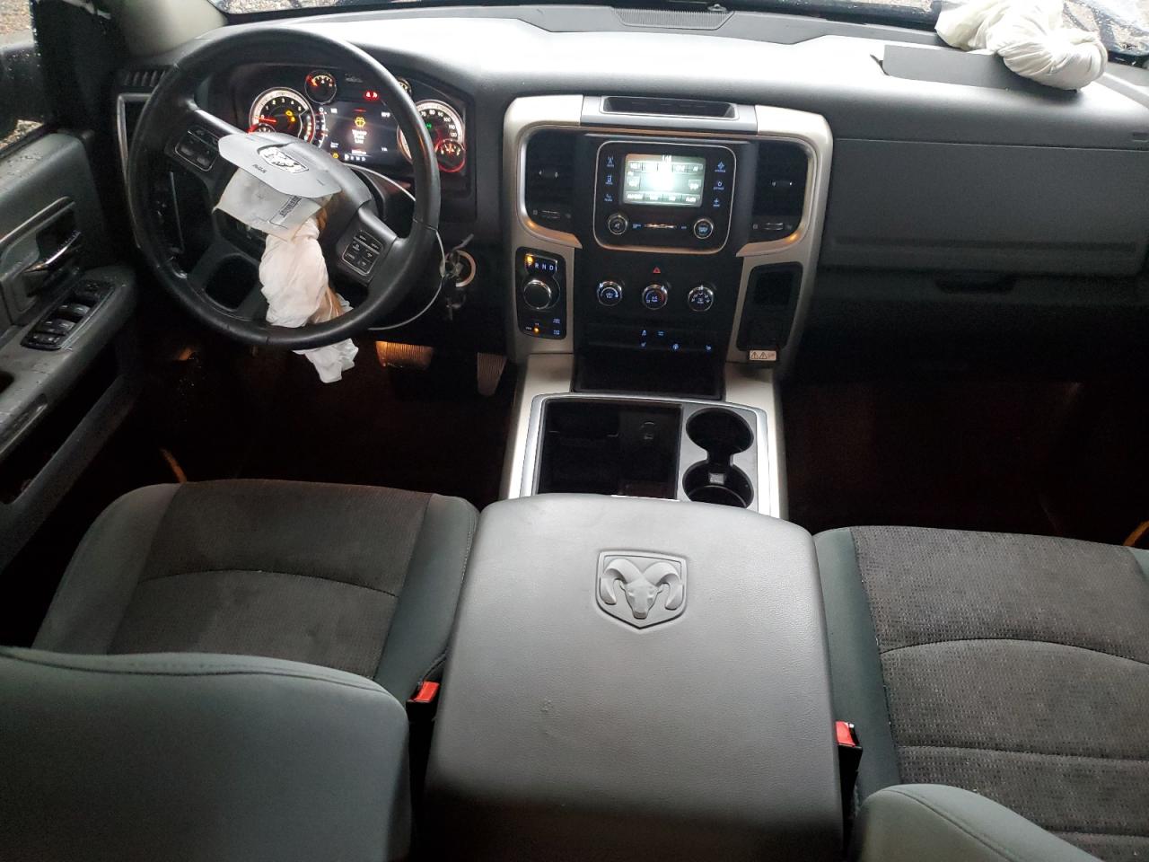 1C6RR7LM2FS558960 2015 Ram 1500 Slt