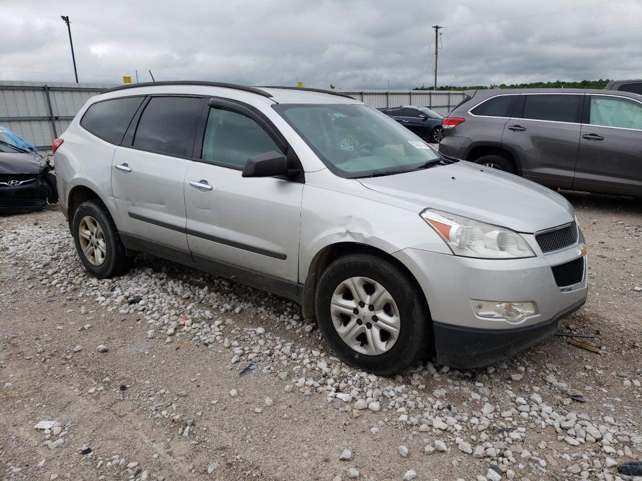 1GNKVEEDXBJ273888 2011 Chevrolet Traverse Ls