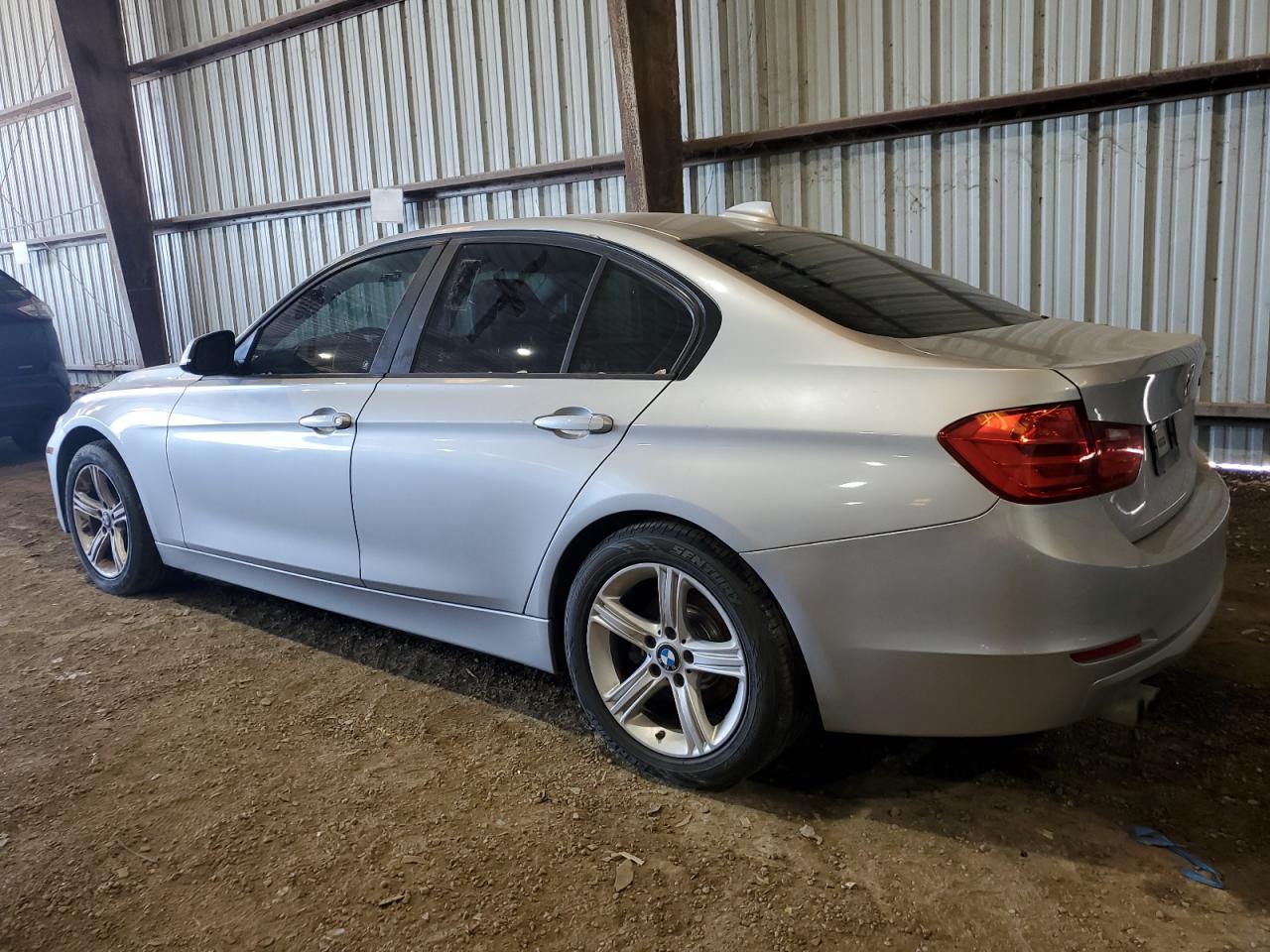 2013 BMW 328 I vin: WBA3A5C53DF600445