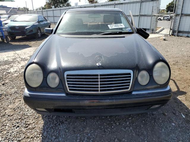 1998 Mercedes-Benz E 320 VIN: WDBJF65F1WA655434 Lot: 57140514