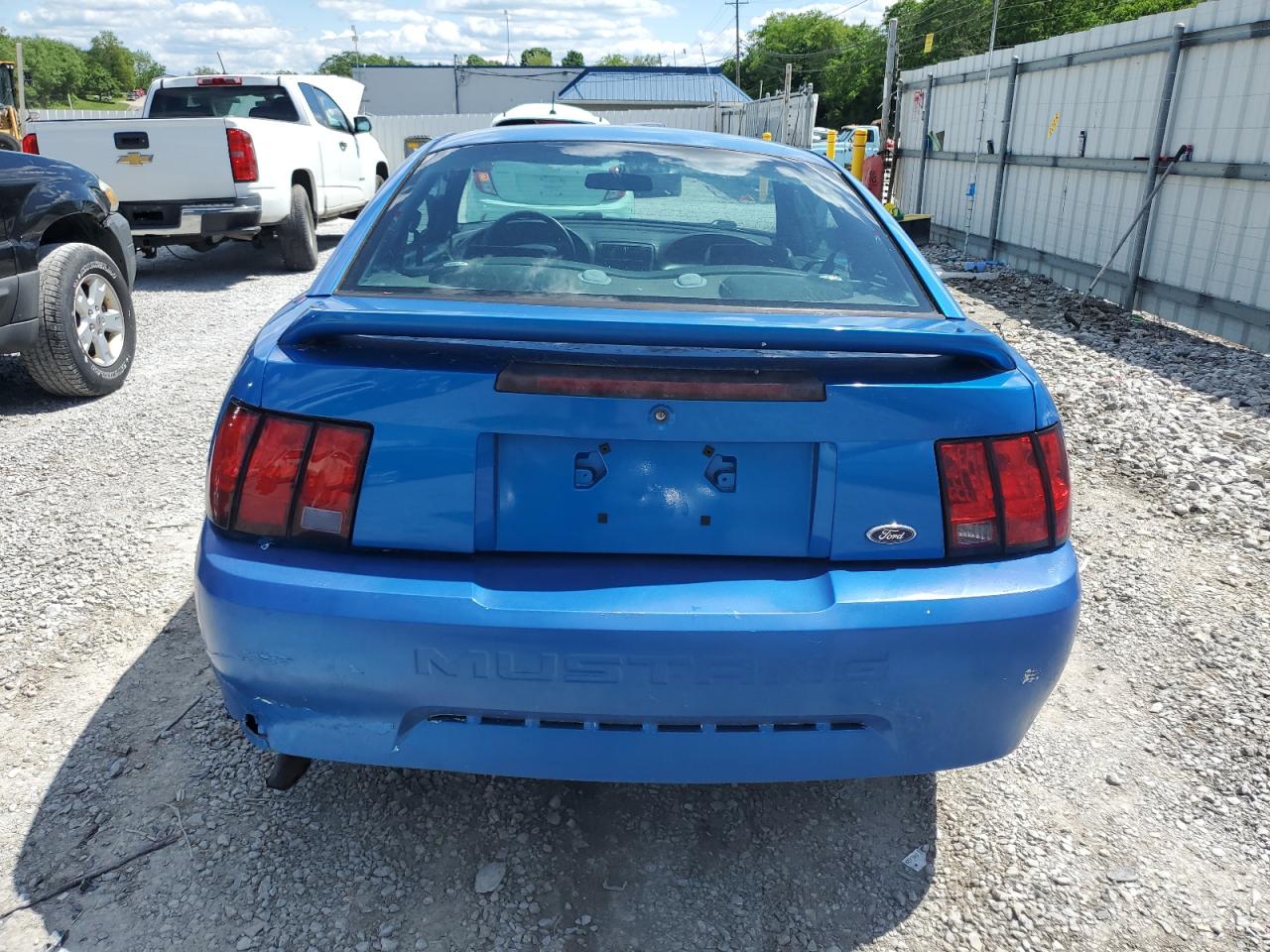 1FAFP4049YF184837 2000 Ford Mustang