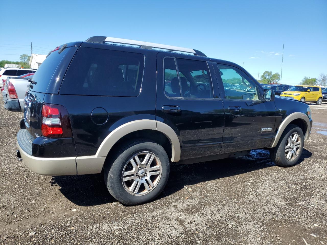 1FMEU74837UA66477 2007 Ford Explorer Eddie Bauer