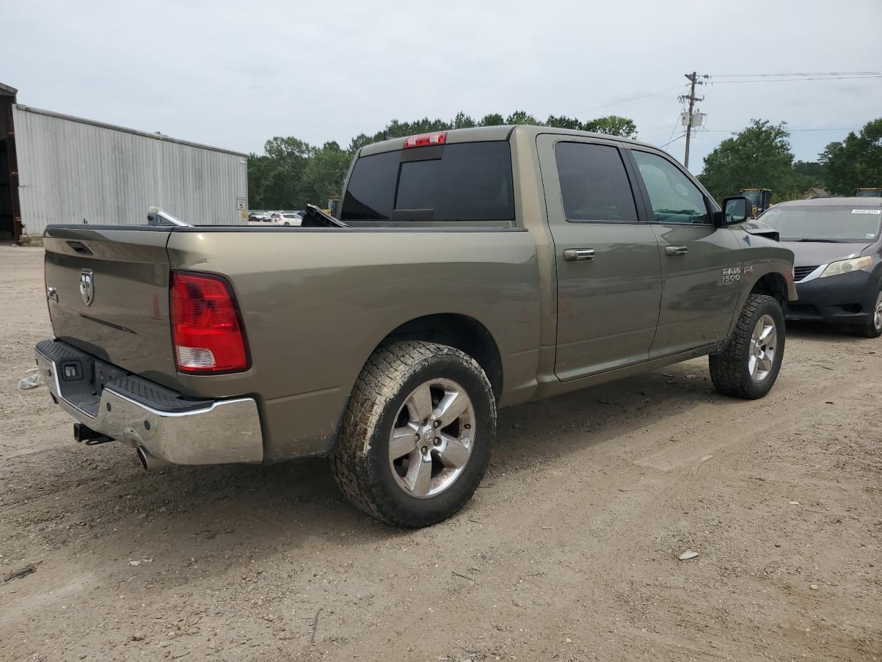 1C6RR6LT2DS665747 2013 Ram 1500 Slt