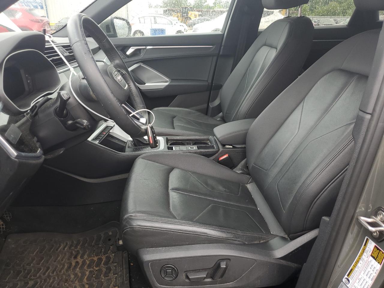 WA1AECF3XL1098665 2020 Audi Q3 Premium