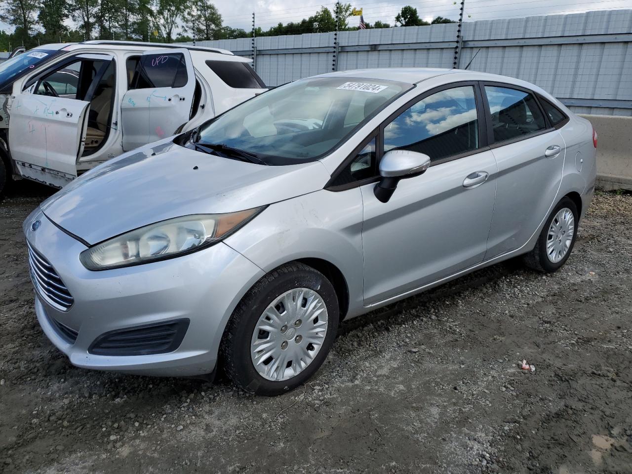 3FADP4BE0FM150389 2015 Ford Fiesta Se