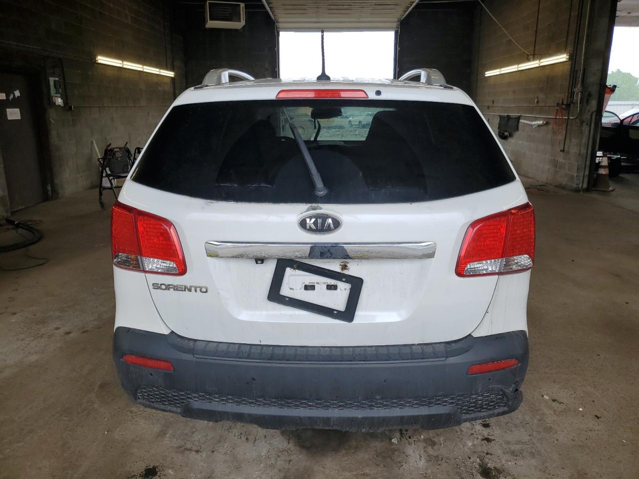 5XYKT4A10BG155109 2011 Kia Sorento Base