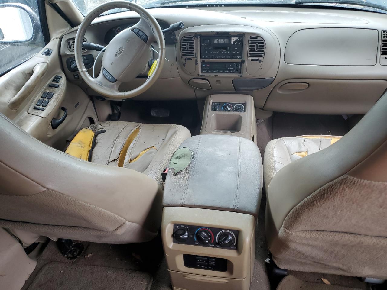 1FMRU17L82LA78251 2002 Ford Expedition Eddie Bauer