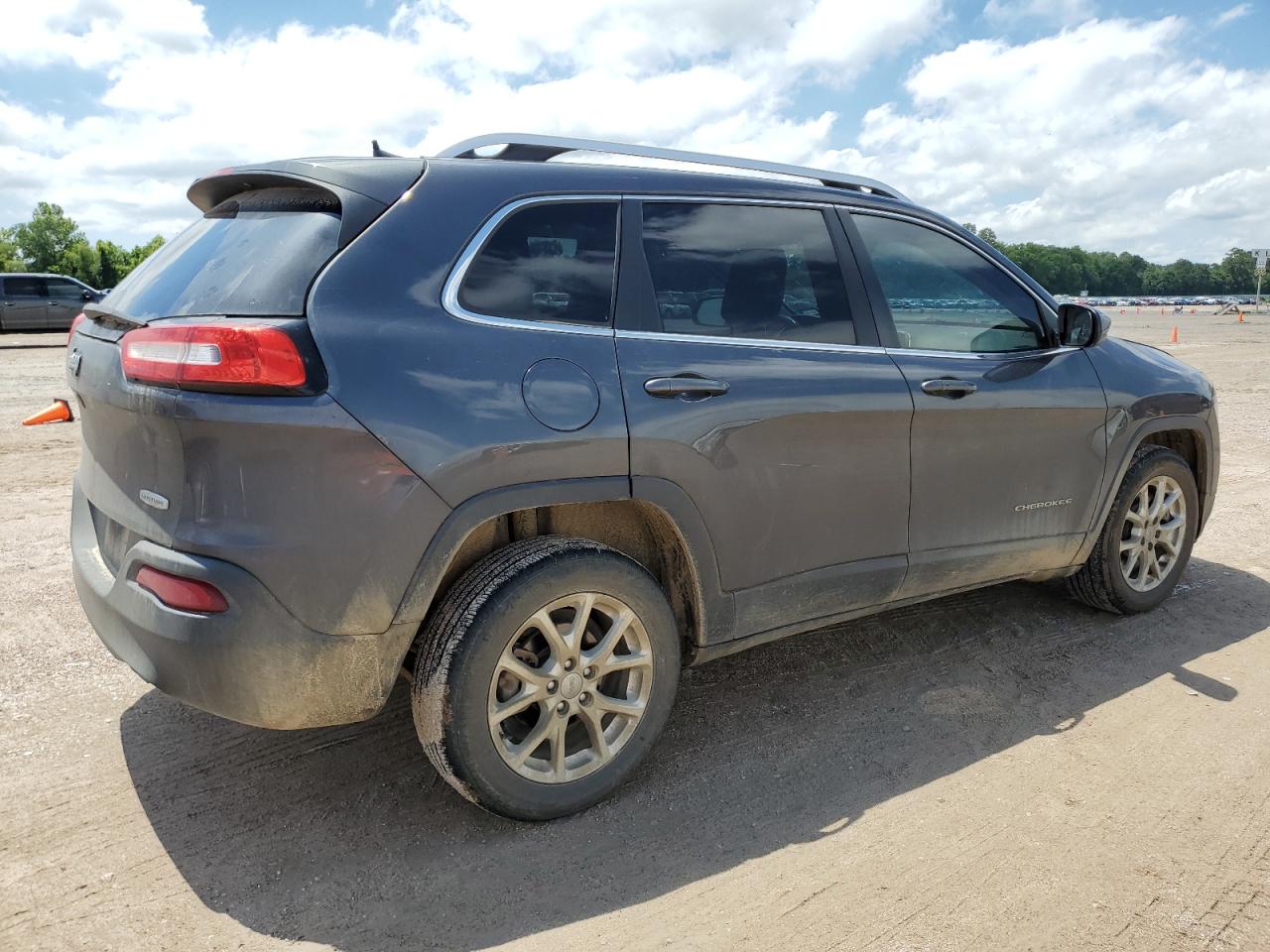 1C4PJLCB8GW136992 2016 Jeep Cherokee Latitude