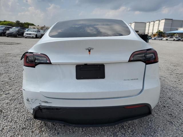 2024 Tesla Model Y VIN: 7SAYGDEE9RA259515 Lot: 56861694