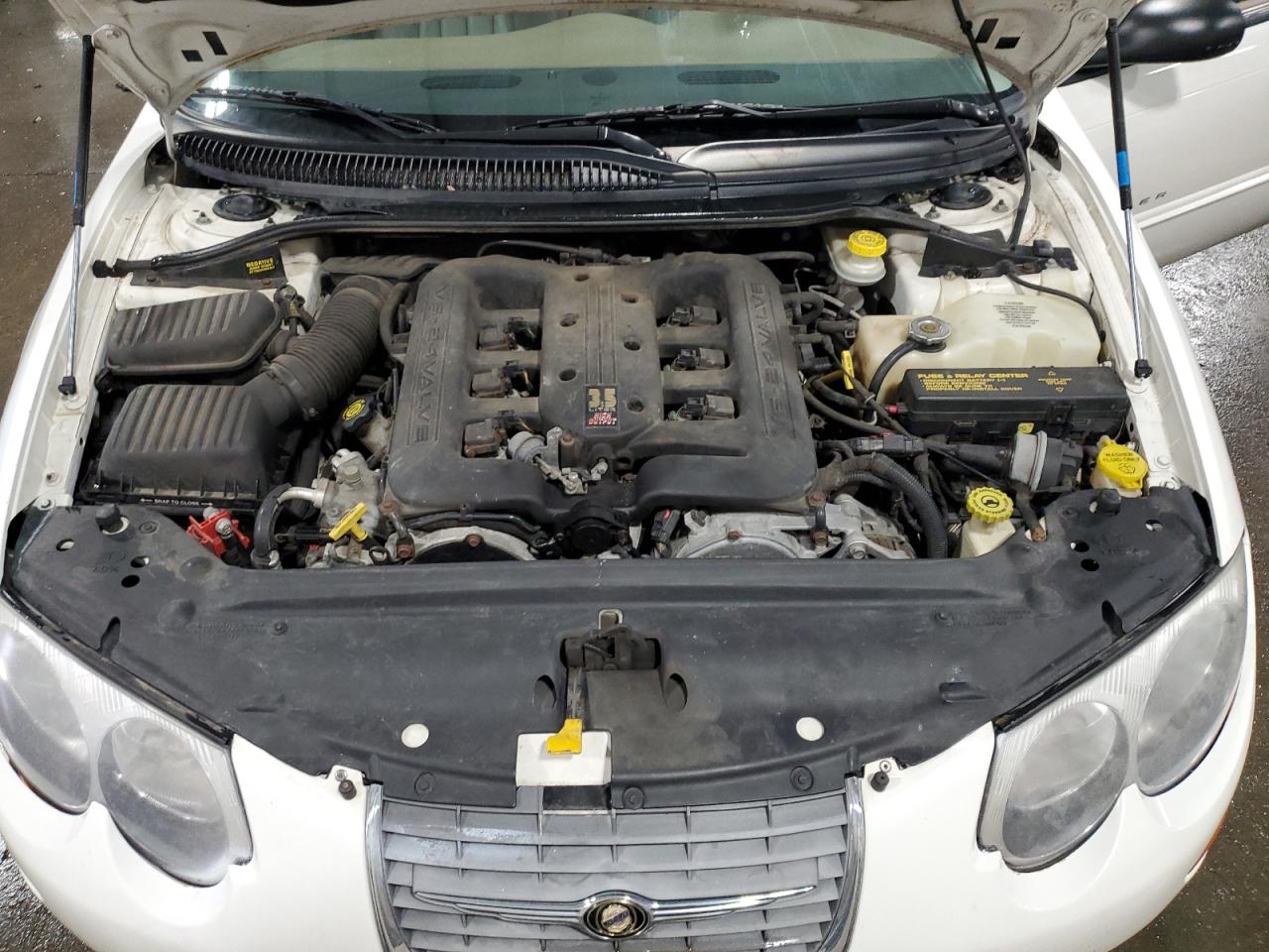 2C3HE66G8YH119938 2000 Chrysler 300M