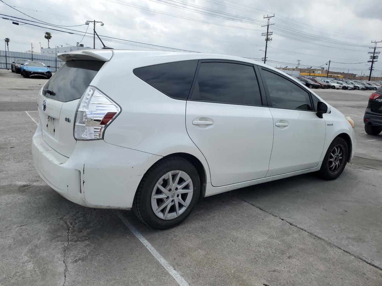 JTDZN3EU2D3193357 2013 Toyota Prius V